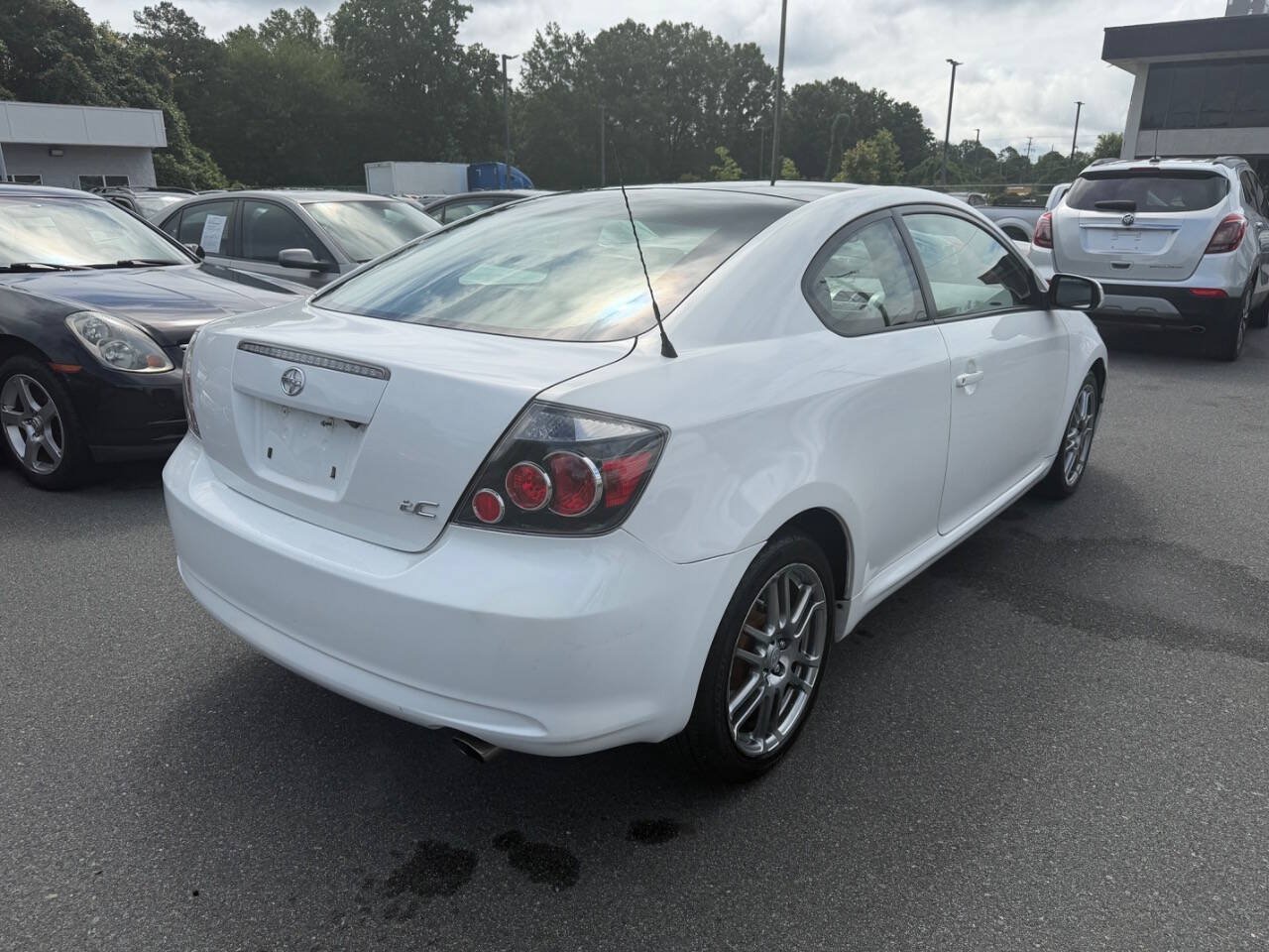 Used 2009 Scion tC FWD image 4