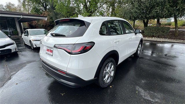 New 2025 Honda HR-V LX image 4