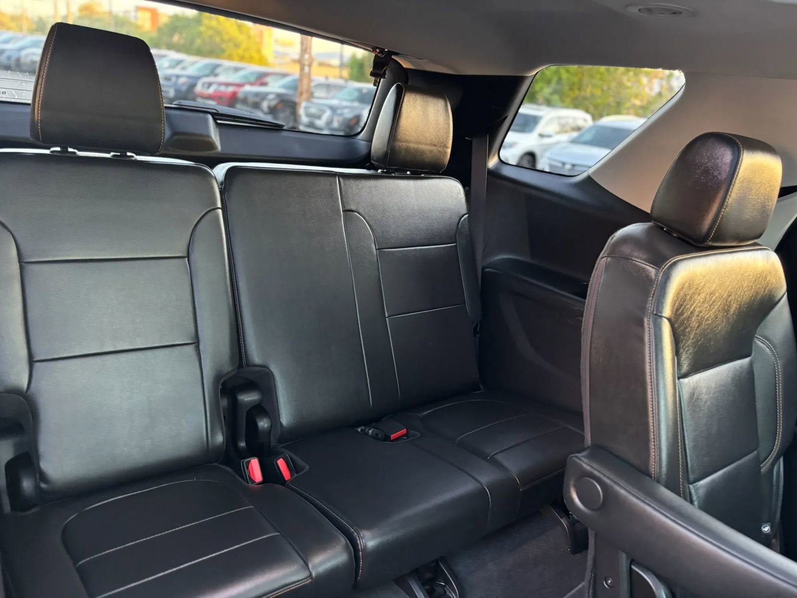 Used 2020 Chevrolet Traverse LT w/ LT Premium Package AWD/4WD image 23