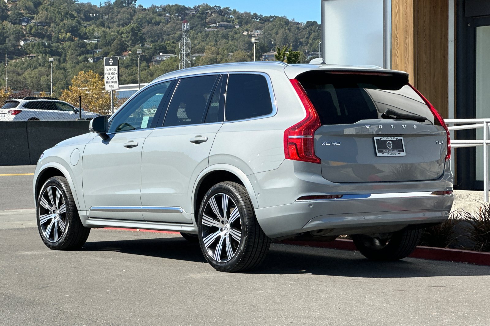 Certified 2025 Volvo XC90 T8 Ultra w/ Protection Package AWD/4WD image 7