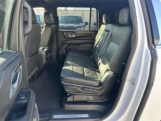 Used 2023 Chevrolet Suburban LT image 23