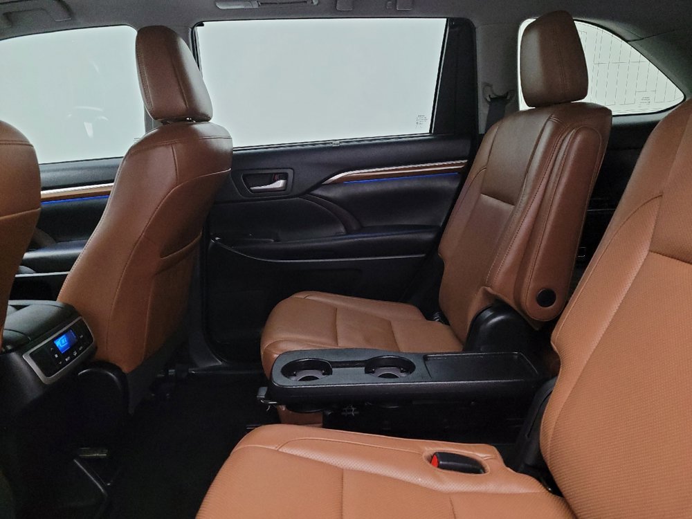 Used 2019 Toyota Highlander Limited image 18