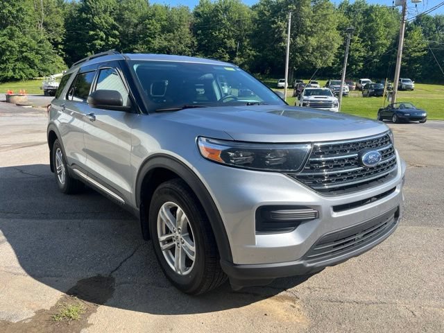 Used 2022 Ford Explorer XLT w/ Class IV Trailer Tow Package AWD/4WD image 3