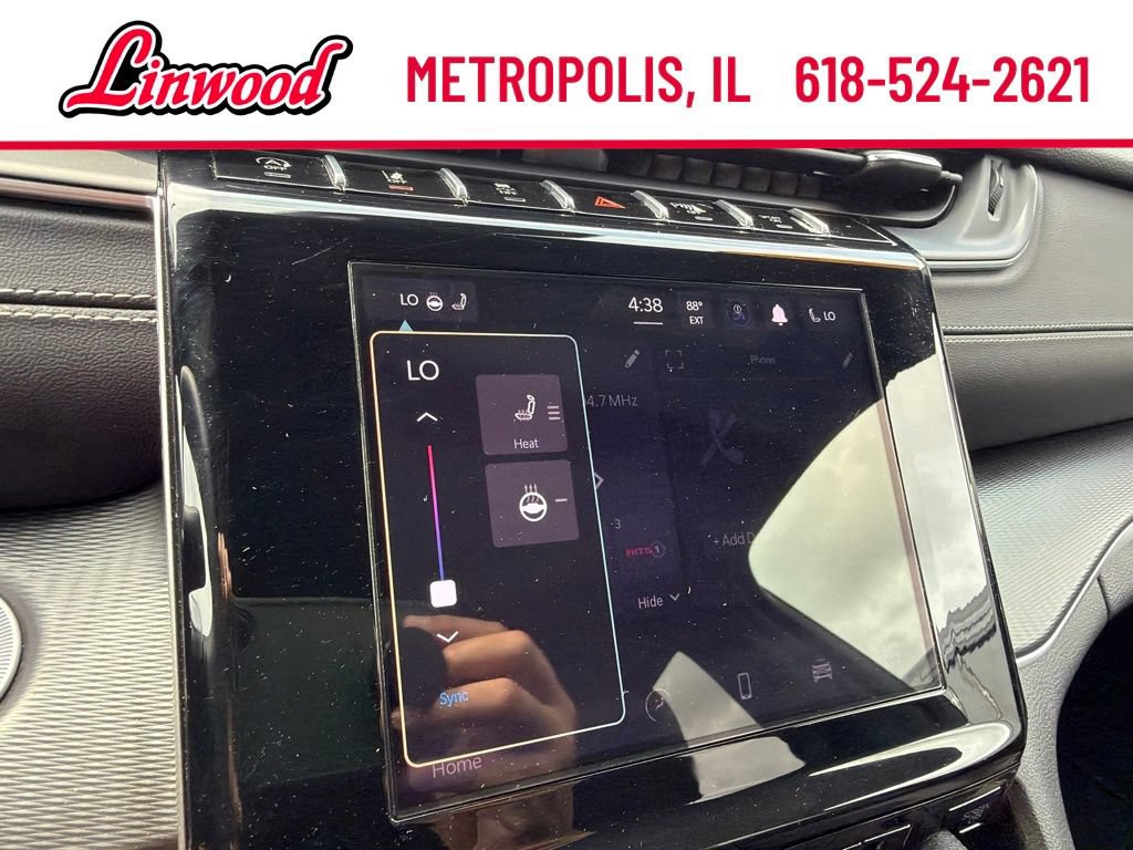 Used 2024 Jeep Grand Cherokee L Laredo AWD/4WD image 31