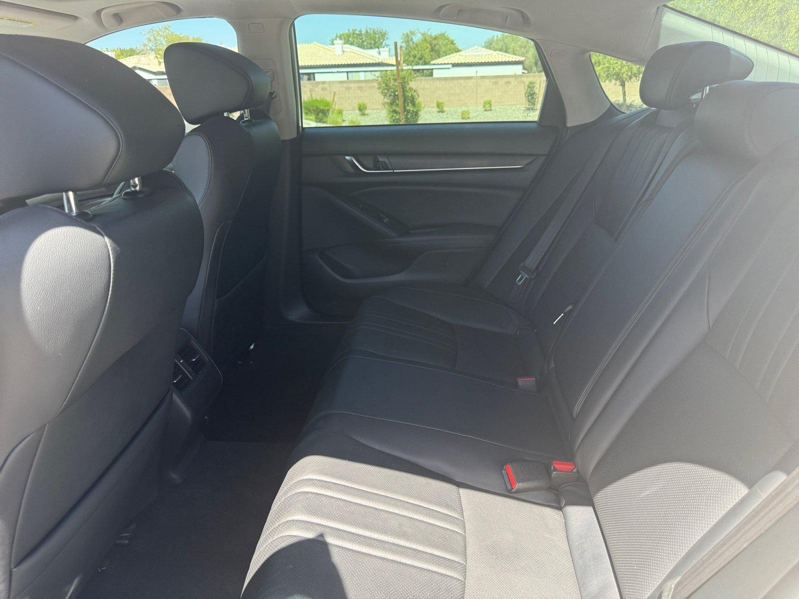 Used 2018 Honda Accord Touring image 15