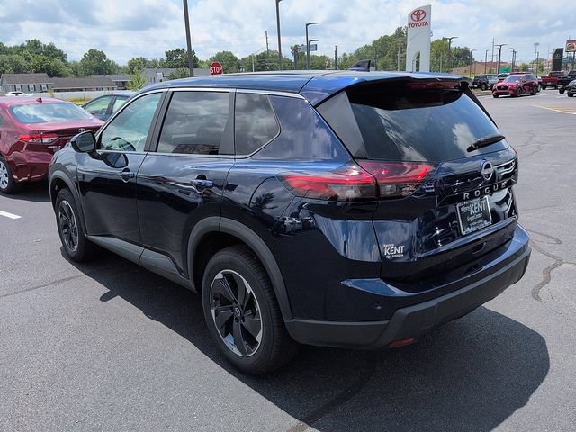 Used 2025 Nissan Rogue SV FWD image 5