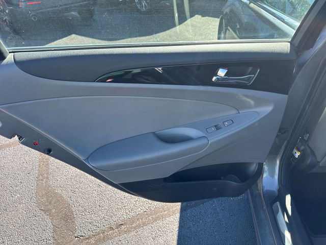 Used 2011 Hyundai Sonata Limited w/ Navigation Pkg 5 image 14