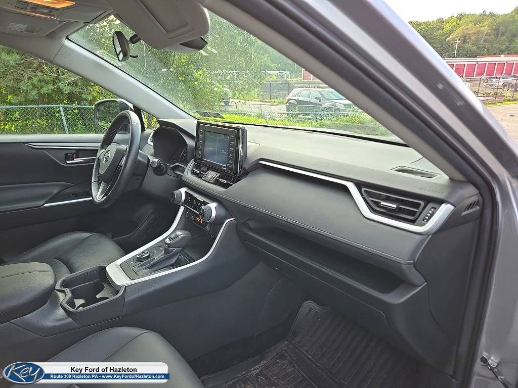 Used 2021 Toyota RAV4 AWD Hybrid image 18