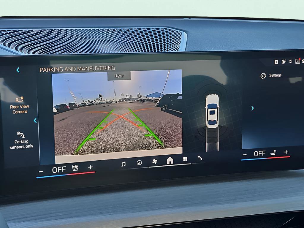 Used 2025 BMW 330i Sedan RWD image 21