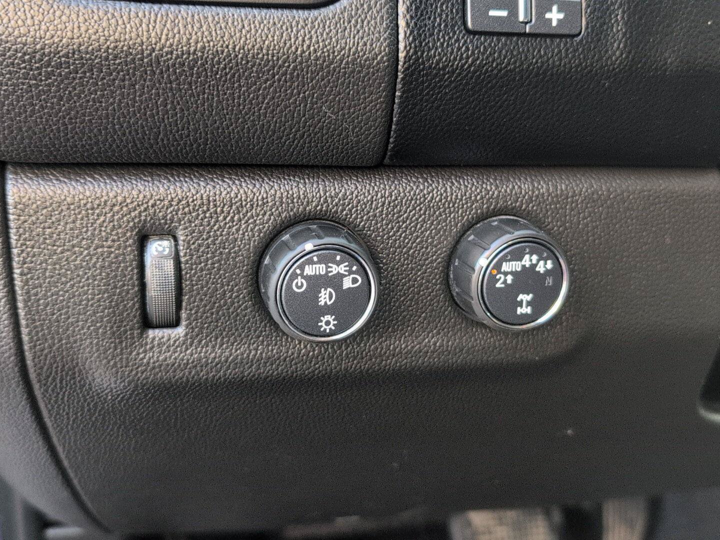 Used 2019 Chevrolet Colorado LT w/ LT Convenience Package AWD/4WD image 21