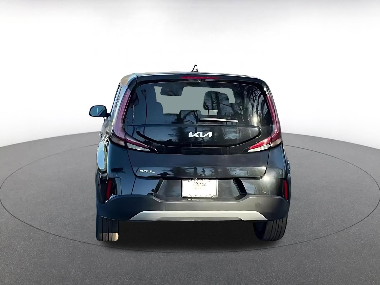 Used 2025 Kia Soul LX w/ LX Technology Package image 15