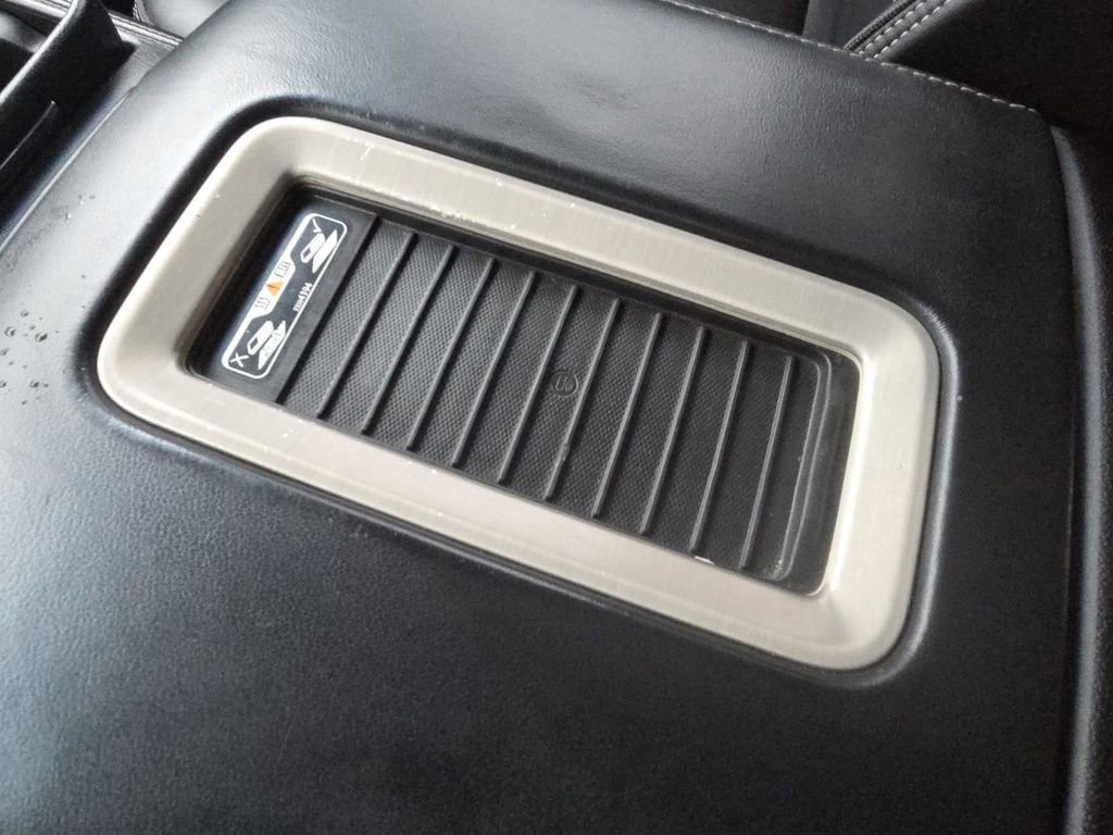 Used 2019 GMC Yukon XL Denali image 9