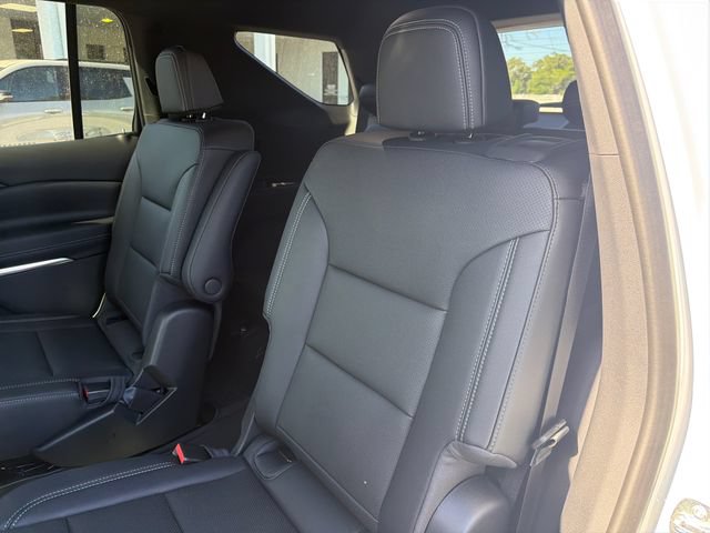 New 2026 Chevrolet Traverse LT w/ Midnight/Sport Edition FWD image 27