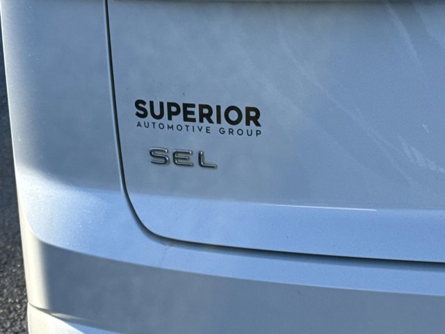 Used 2024 Volkswagen Atlas Cross Sport SEL Premium R-Line image 9