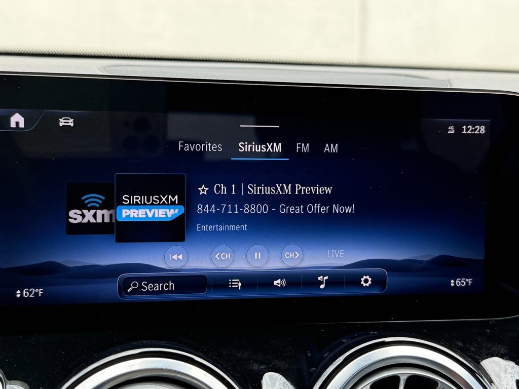 Used 2024 Mercedes-Benz GLB 250 250 image 10