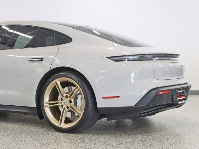 Used 2024 Porsche Taycan 4S image 10
