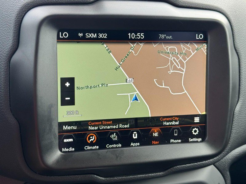 Used 2023 Jeep Renegade Latitude w/ Premium Group AWD/4WD image 21