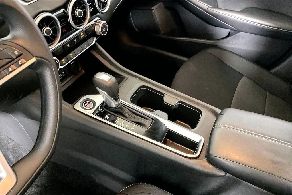 Used 2025 Nissan Sentra SV FWD image 13