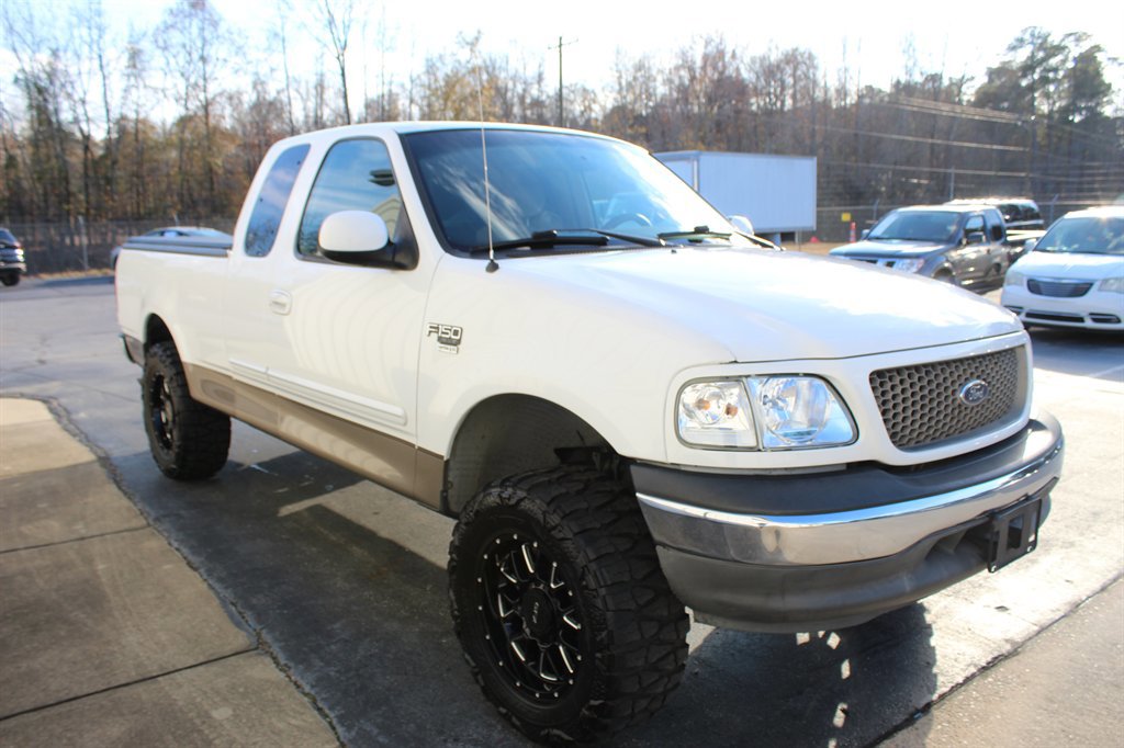 Used 2002 Ford F150 XLT RWD image 2