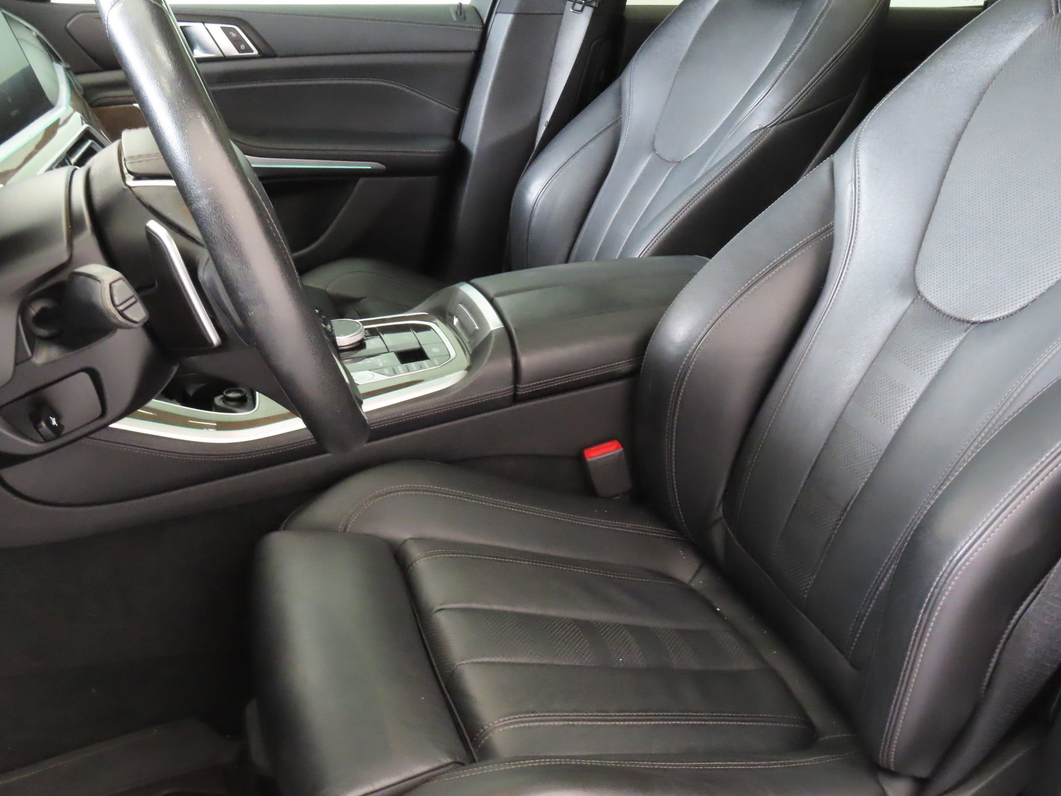 Used 2021 BMW X5 sDrive40i w/ Convenience Package image 13