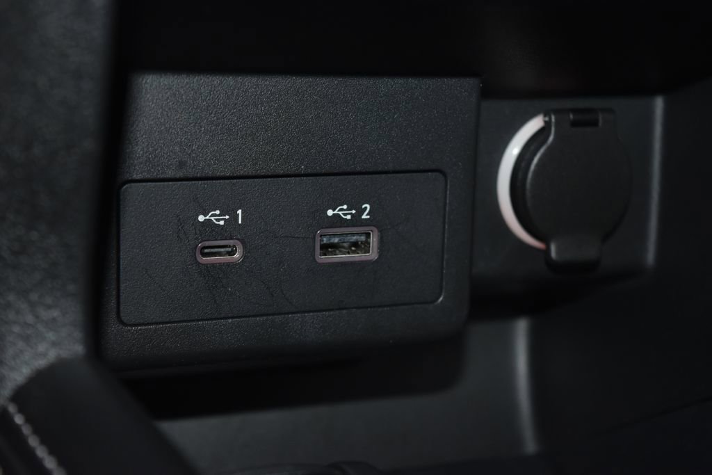 Certified 2022 Nissan Kicks SV w/ Interior Electronics Package image 13