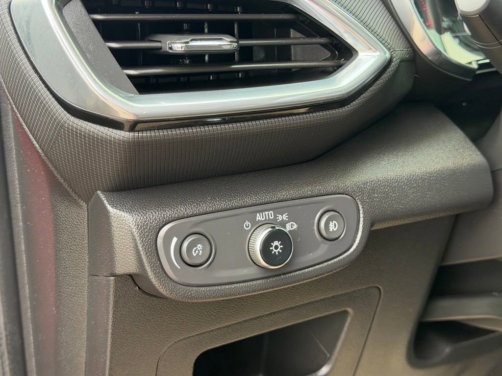 Used 2021 Chevrolet TrailBlazer LT image 24