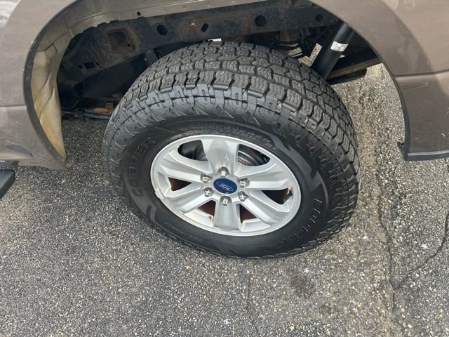 Used 2015 Ford F150 XLT AWD/4WD image 6