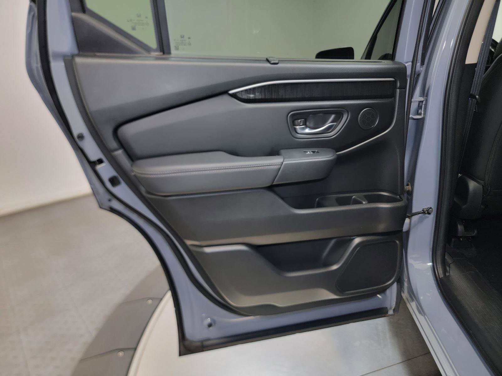 Used 2023 Honda Pilot Elite image 29