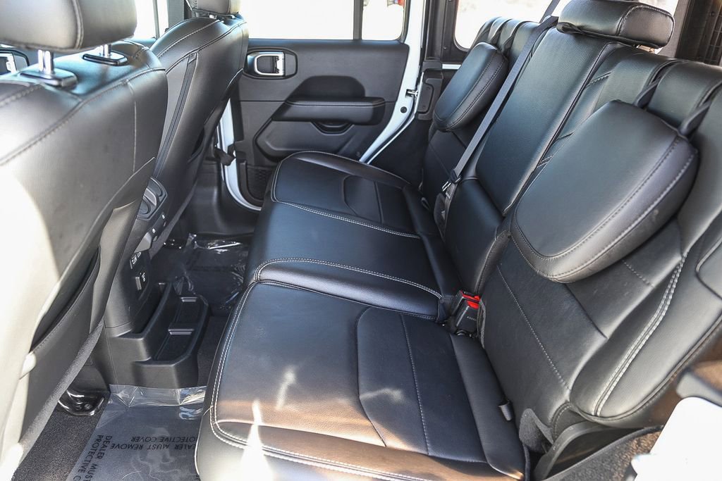Used 2023 Jeep Wrangler Unlimited Sahara image 19