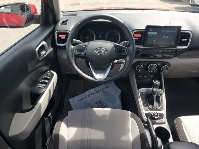 Used 2020 Hyundai Venue SEL w/ Convenience Package image 15