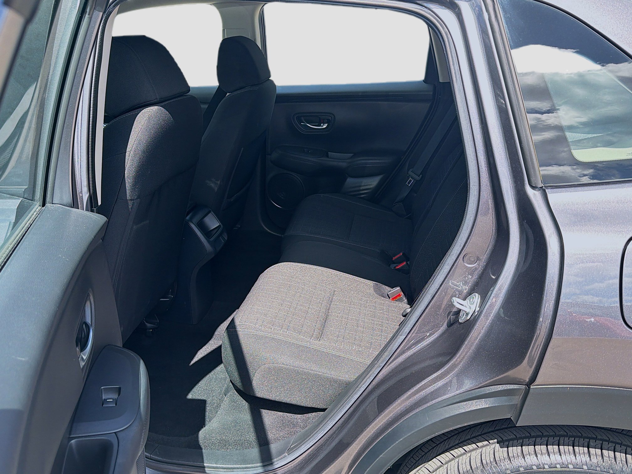 Certified 2023 Honda HR-V LX image 23