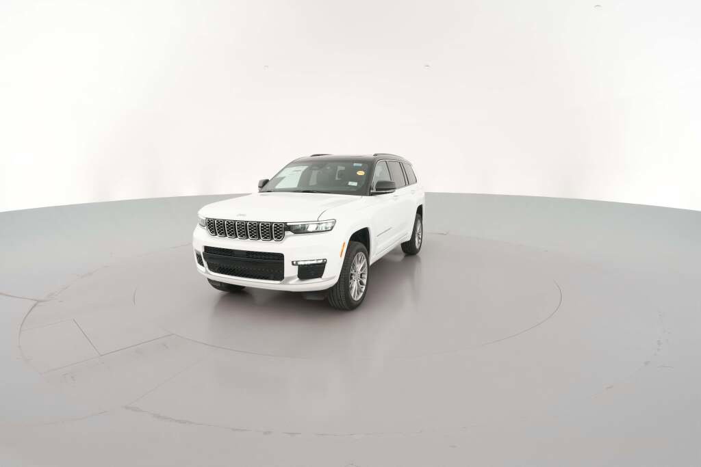 New 2025 Jeep Grand Cherokee L Summit w/ Luxury Tech Group V image 3