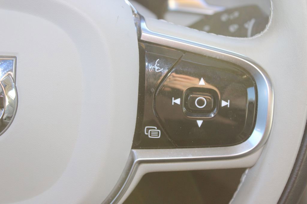 Used 2024 Volvo S60 B5 Plus image 37