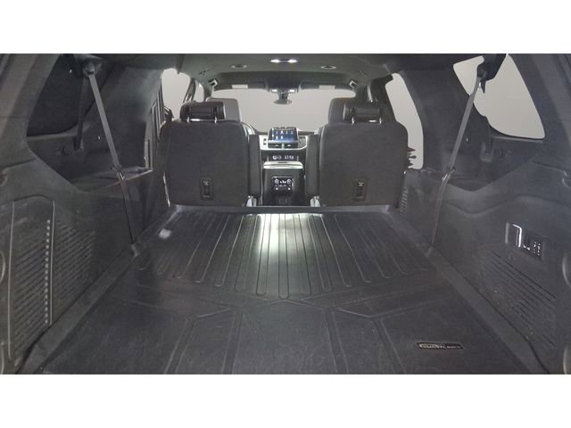 Used 2022 Chevrolet Suburban High Country image 21