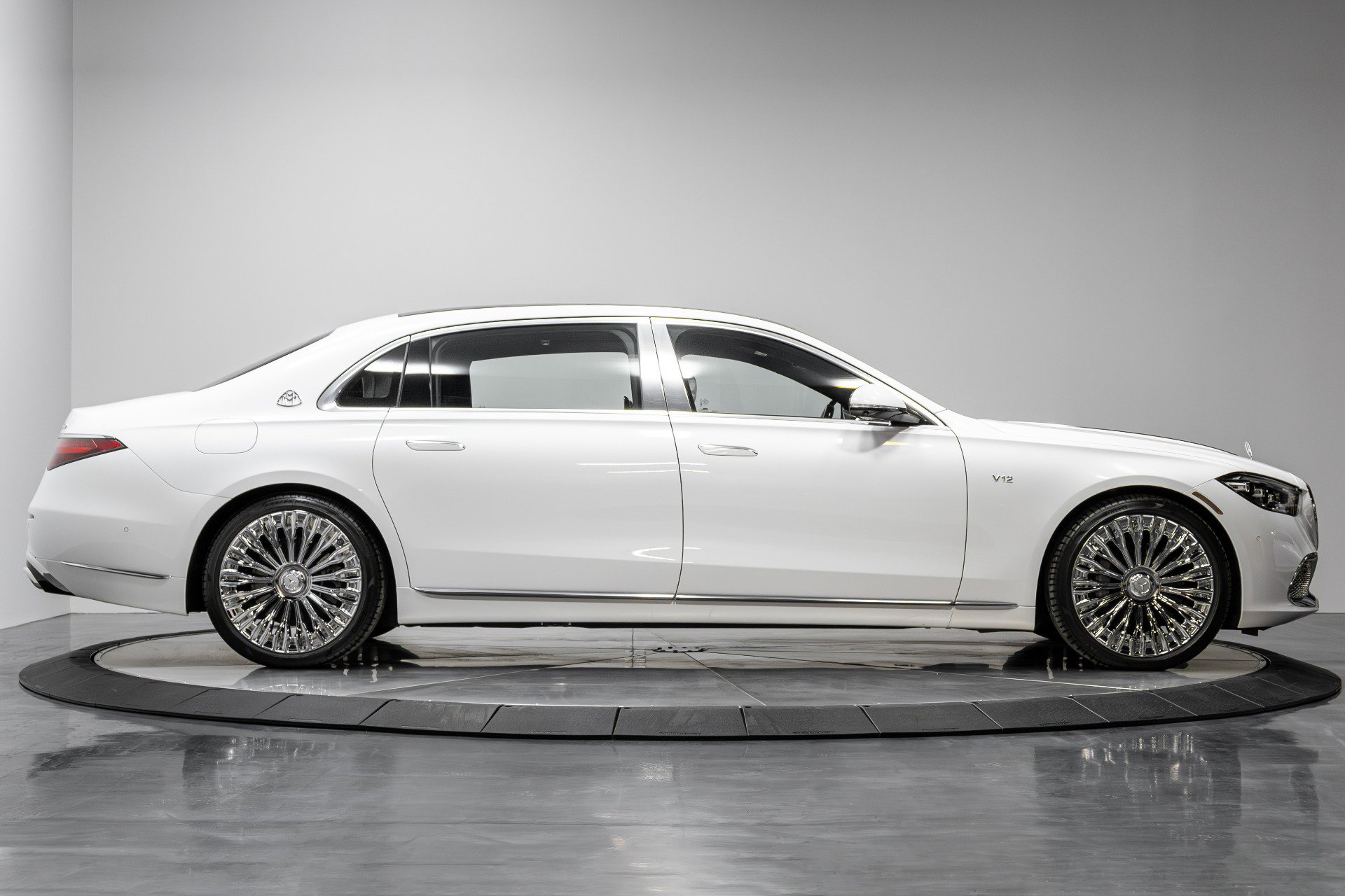 Used 2024 Mercedes-Benz Maybach S 680 Maybach S 680 4MATIC image 15