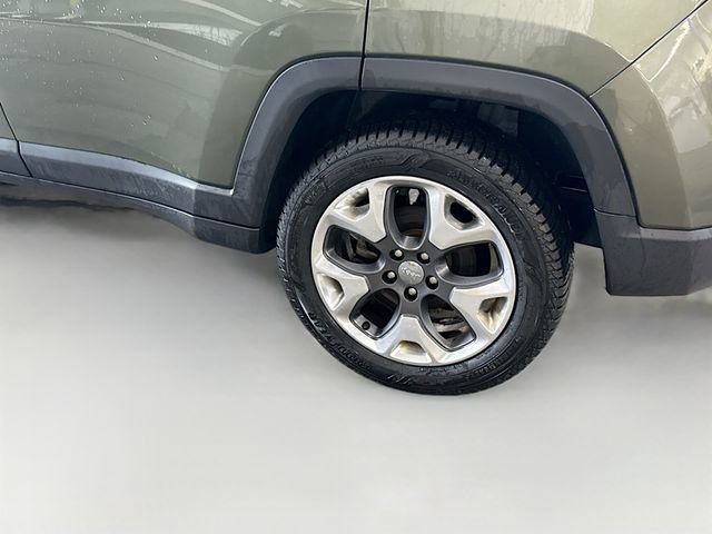 Used 2018 Jeep Compass Limited image 30