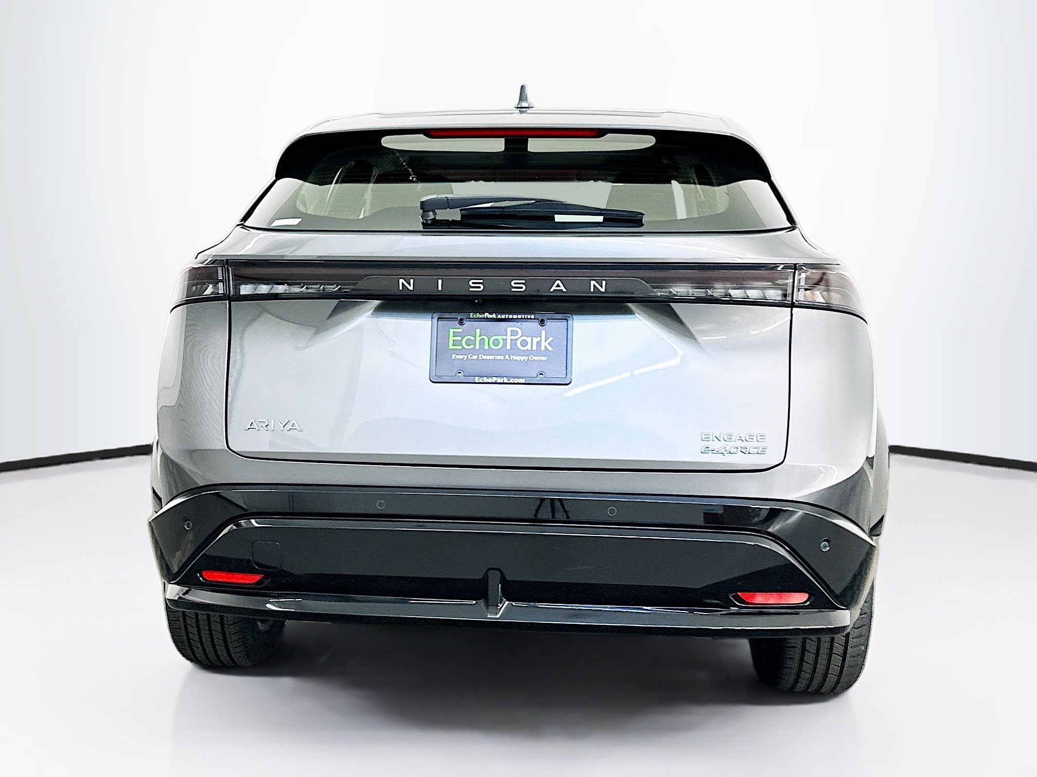 Used 2023 Nissan Ariya AWD image 7