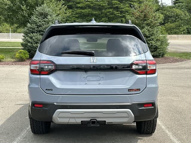 Used 2023 Honda Pilot TrailSport image 4