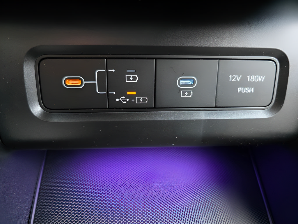 New 2025 Hyundai Tucson Limited FWD image 35