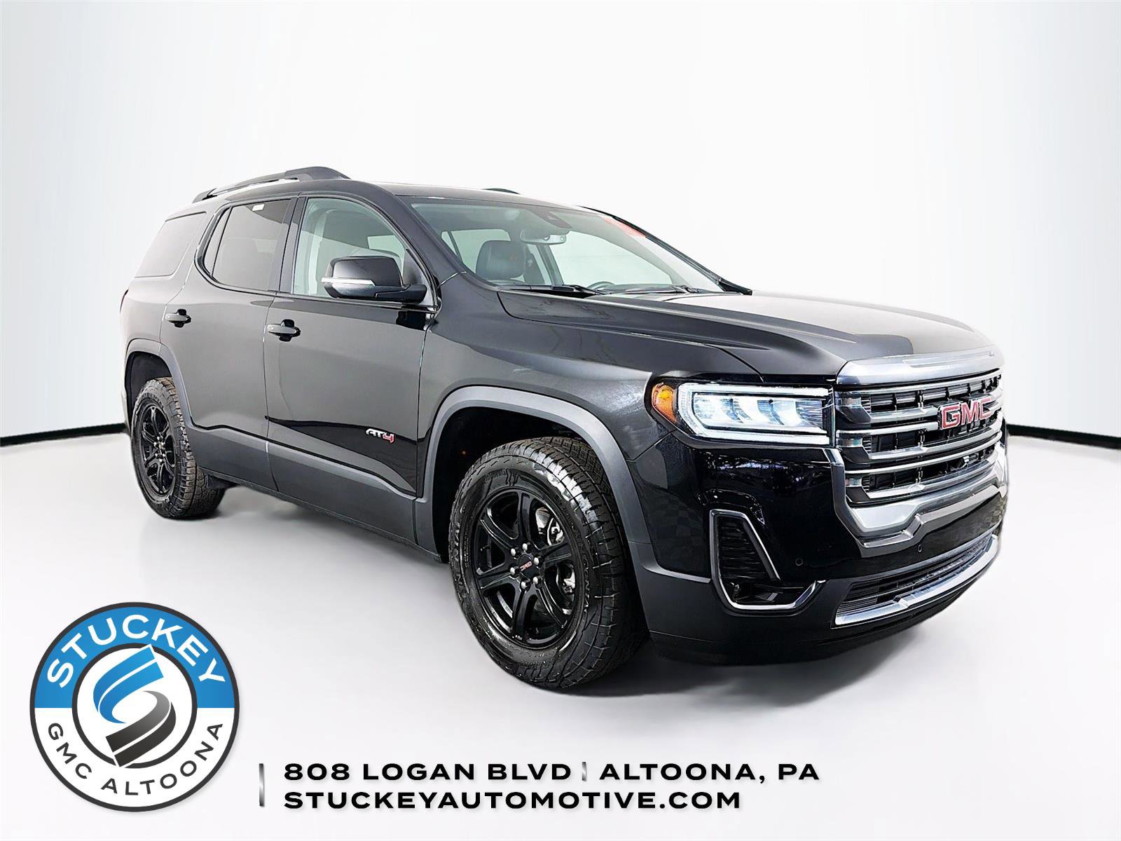 Used 2023 GMC Acadia AT4 w/ Technology Package image 1