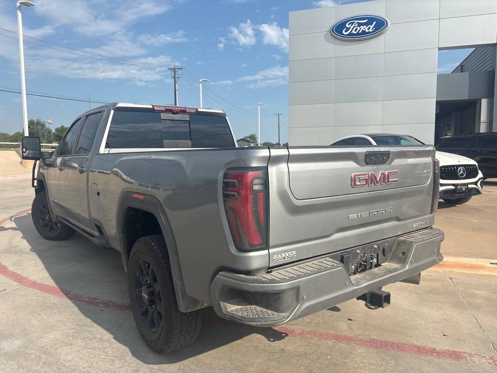 Used 2026 GMC Sierra 3500 AT4 w/ AT4 Premium Plus Package AWD/4WD image 7