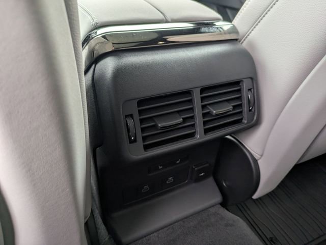 New 2026 Land Rover Range Rover Velar Dynamic SE image 13