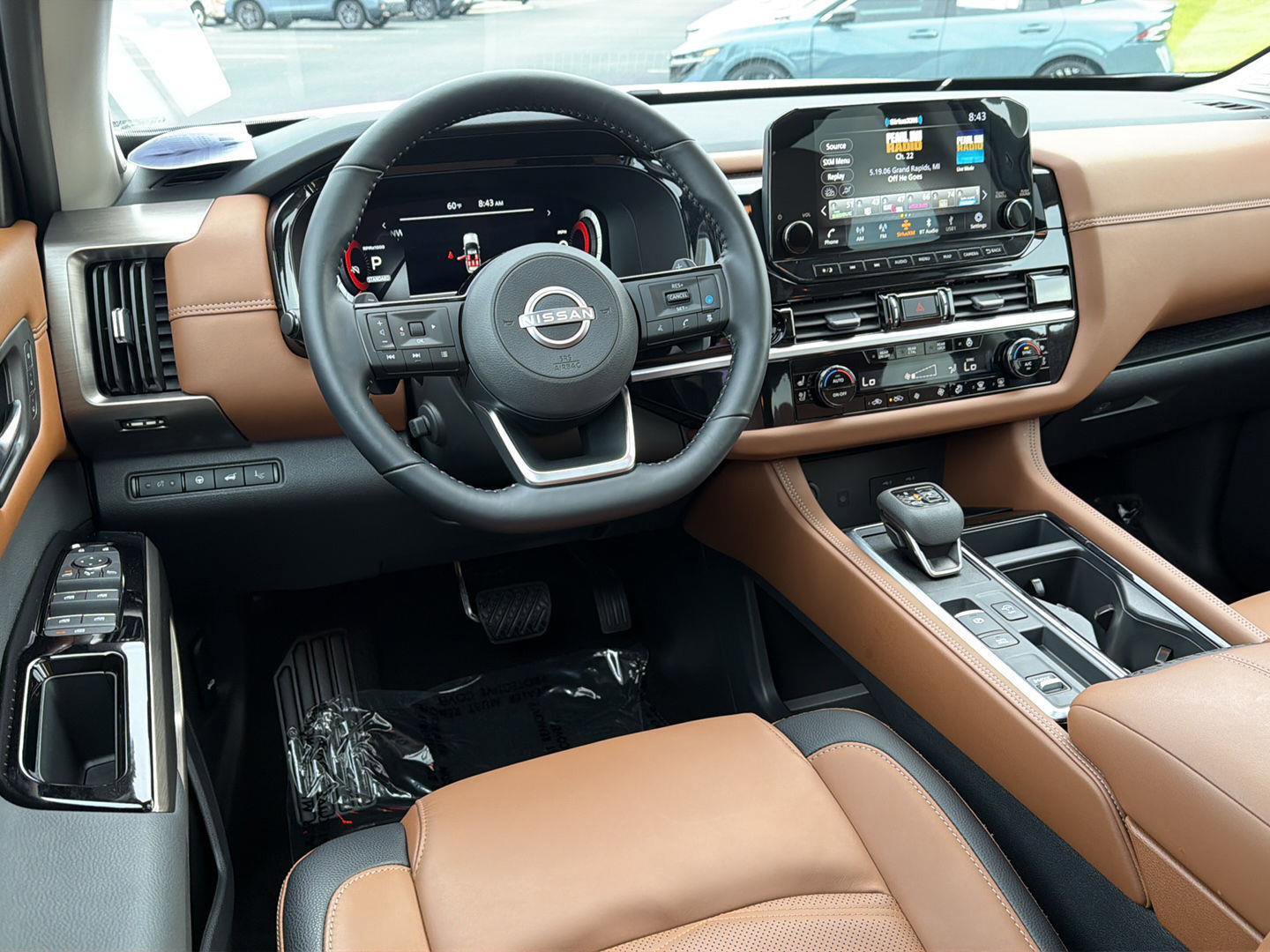 Used 2025 Nissan Pathfinder Platinum FWD image 20