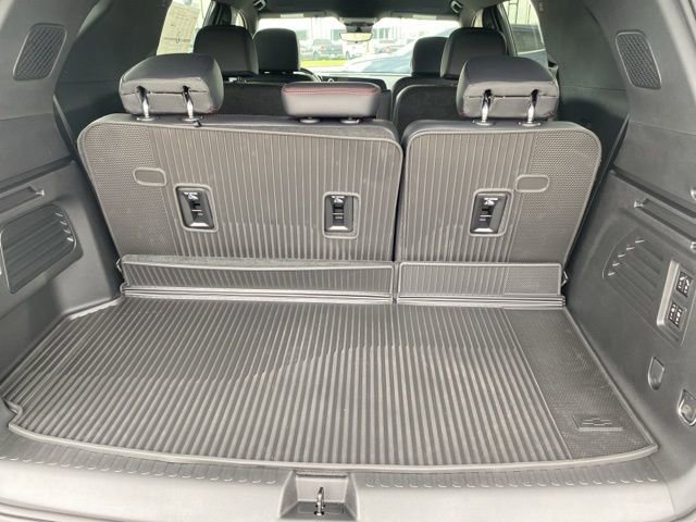 New 2026 Chevrolet Traverse RS w/ LPO, Floor Liner Package FWD image 10