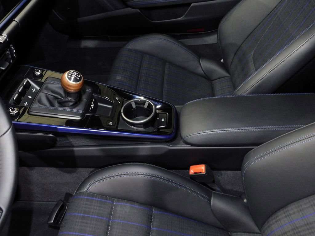 Used 2025 Porsche 911 Carrera T image 43