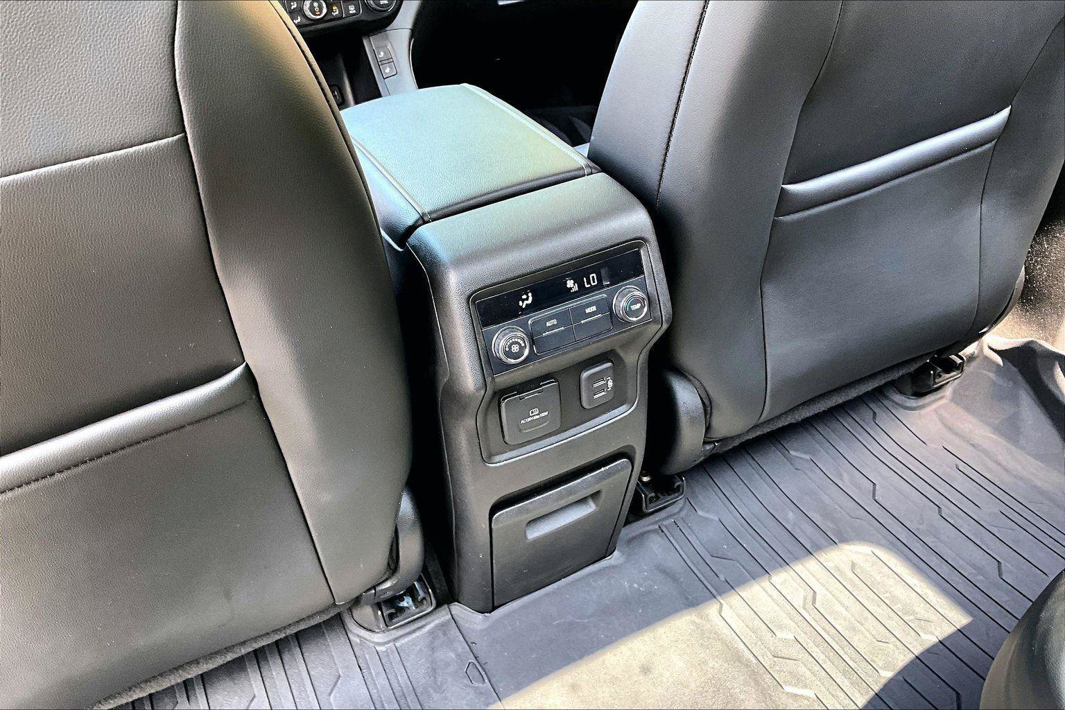 Used 2019 GMC Acadia SLT w/ Black Edition AWD/4WD image 33