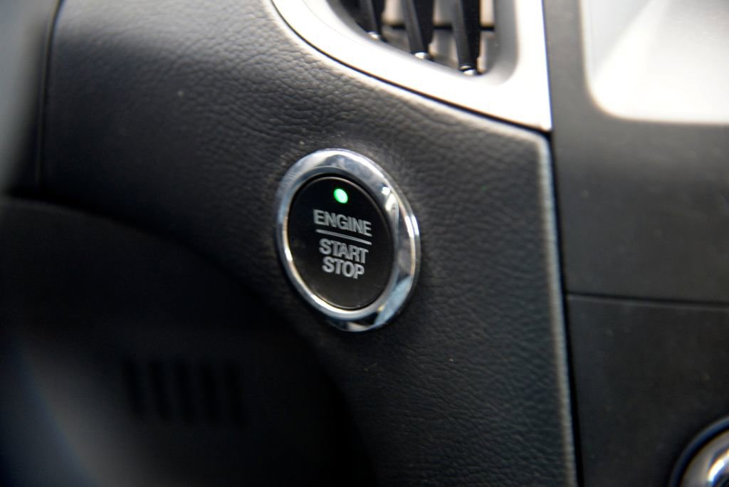 Used 2018 Ford Edge SEL w/ Equipment Group 201A AWD/4WD image 25