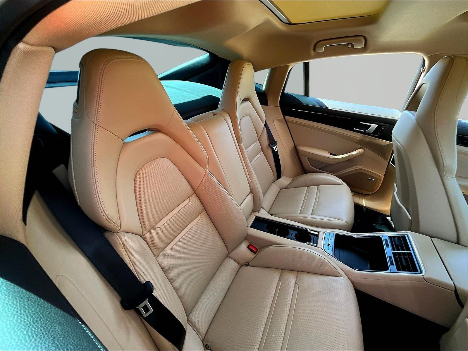 Used 2018 Porsche Panamera 4 AWD/4WD image 25
