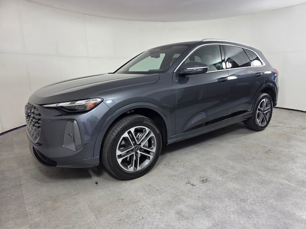 Used 2025 Audi Q5 Premium image 8