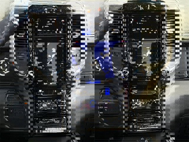 Used 2020 RAM 3500 Laramie w/ Night Edition image 17